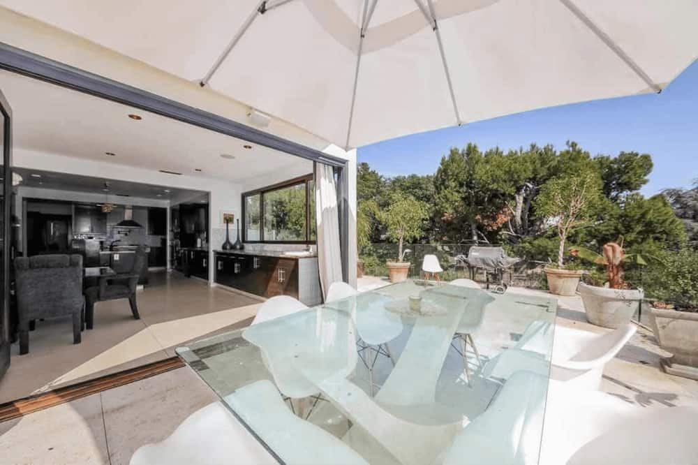 Photo of Patio Balcony in The Flats