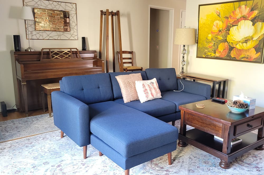 Photo of Livingroom in North Arroyo