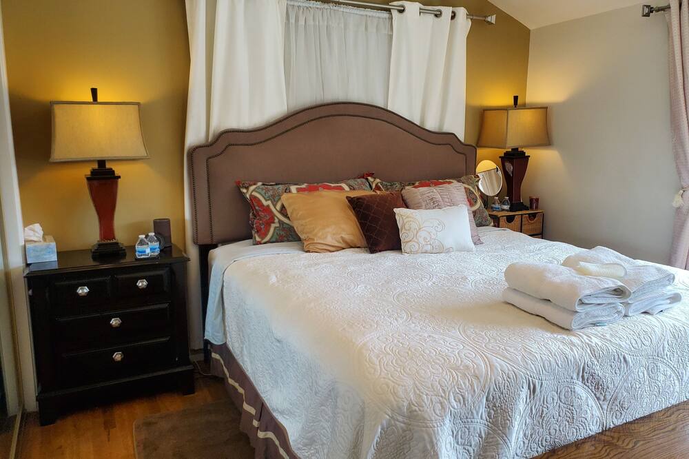 Photo of Bedroom in North Arroyo