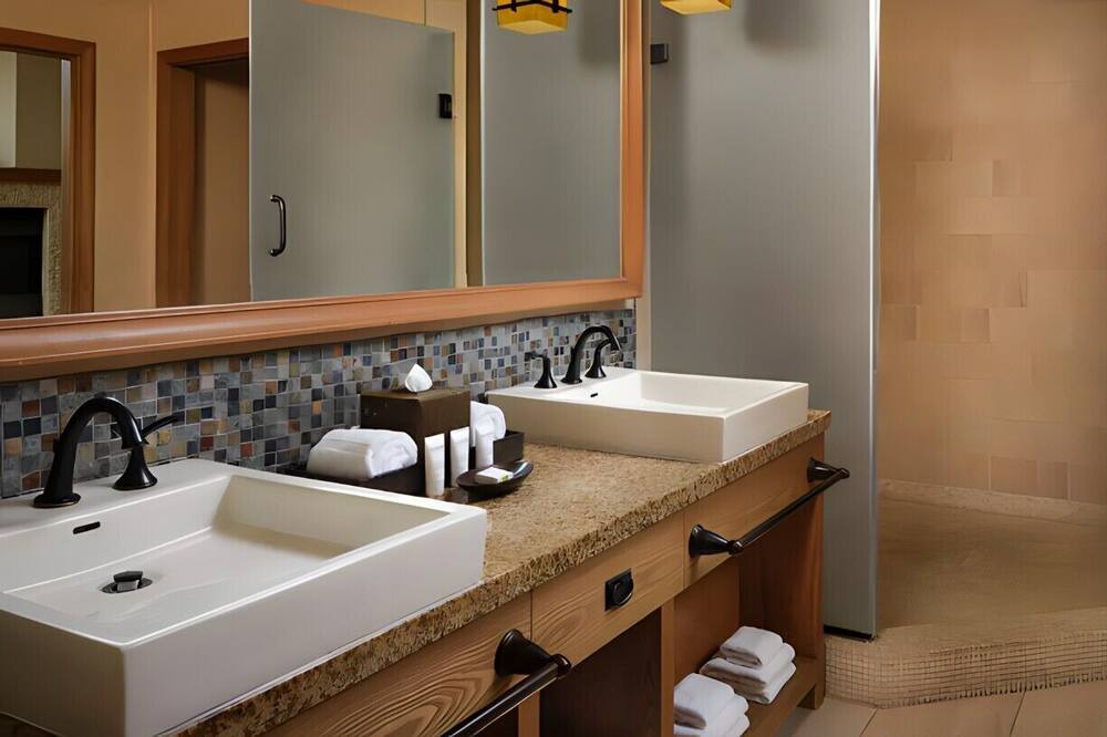 Photo of Bathroom in Lawrence Welk Resort Village