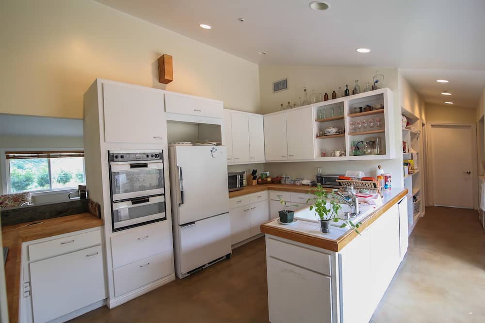 Photo of Kitchen in Old Topanga