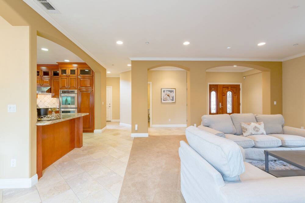 Photo of Livingroom in North Redondo