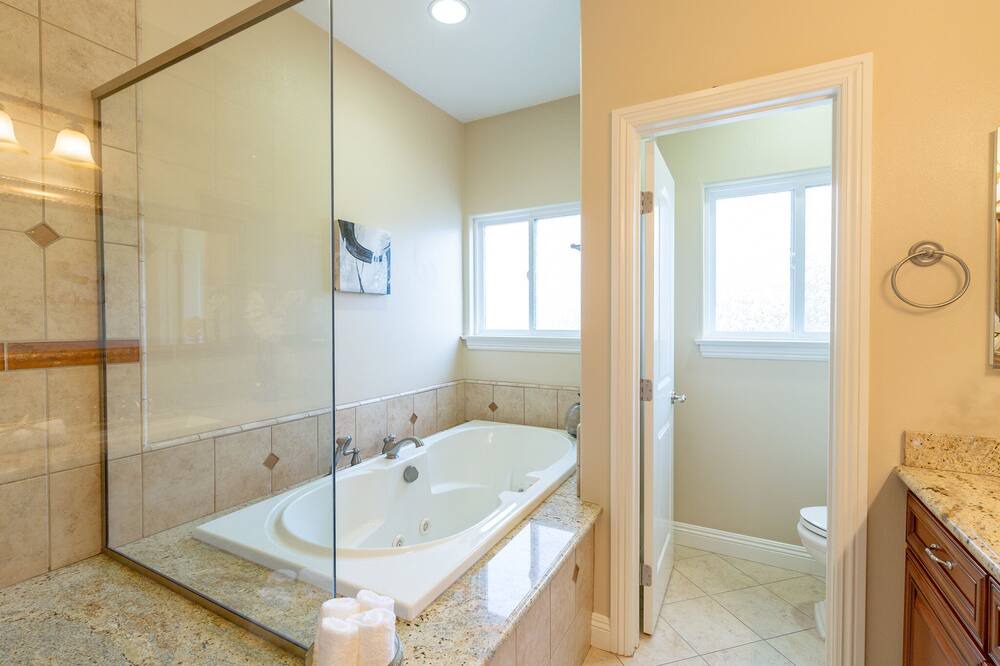 Photo of Bathroom in North Redondo