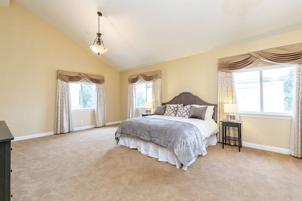 Photo of Bedroom in North Redondo