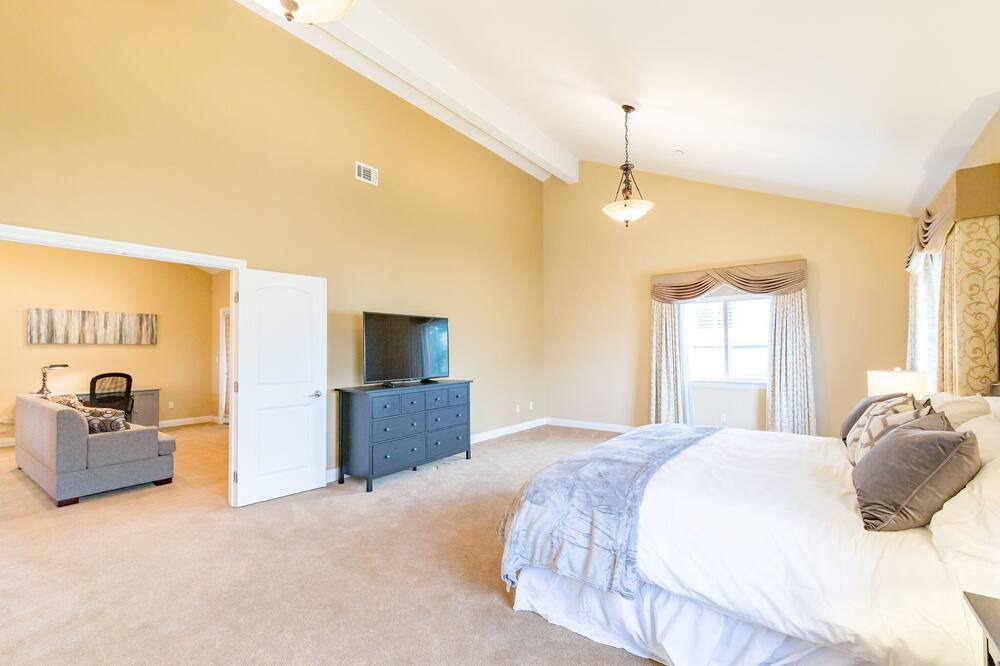 Photo of Bedroom in North Redondo