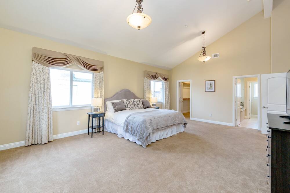 Photo of Bedroom in North Redondo