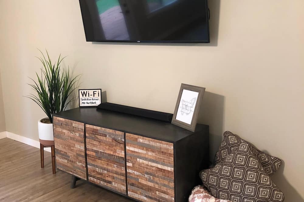 Photo of Bedroom in Crescent City