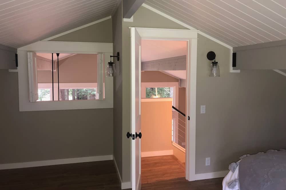 Photo of Bedroom in Crescent City