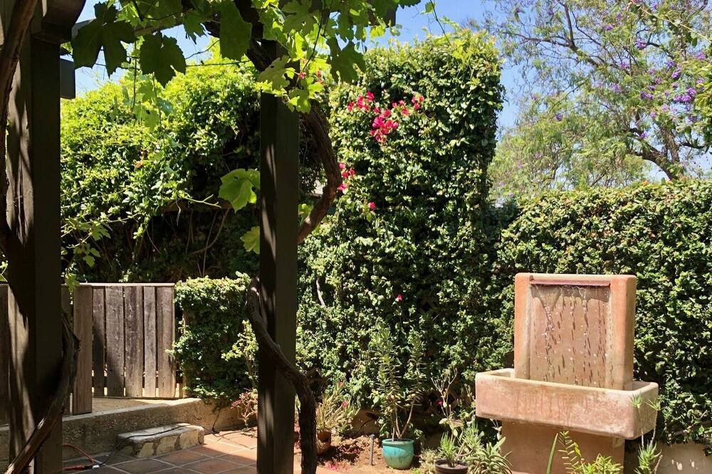 Photo of Outdoor in Elysian Heights