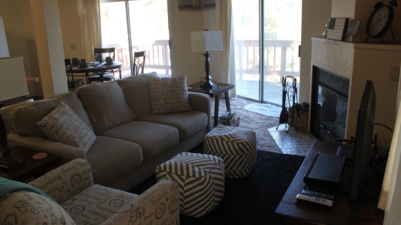 Photo of Livingroom in Wrightwood