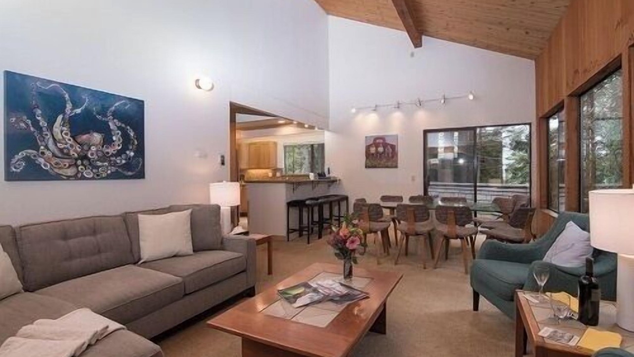 Photo of Livingroom in Sea Ranch