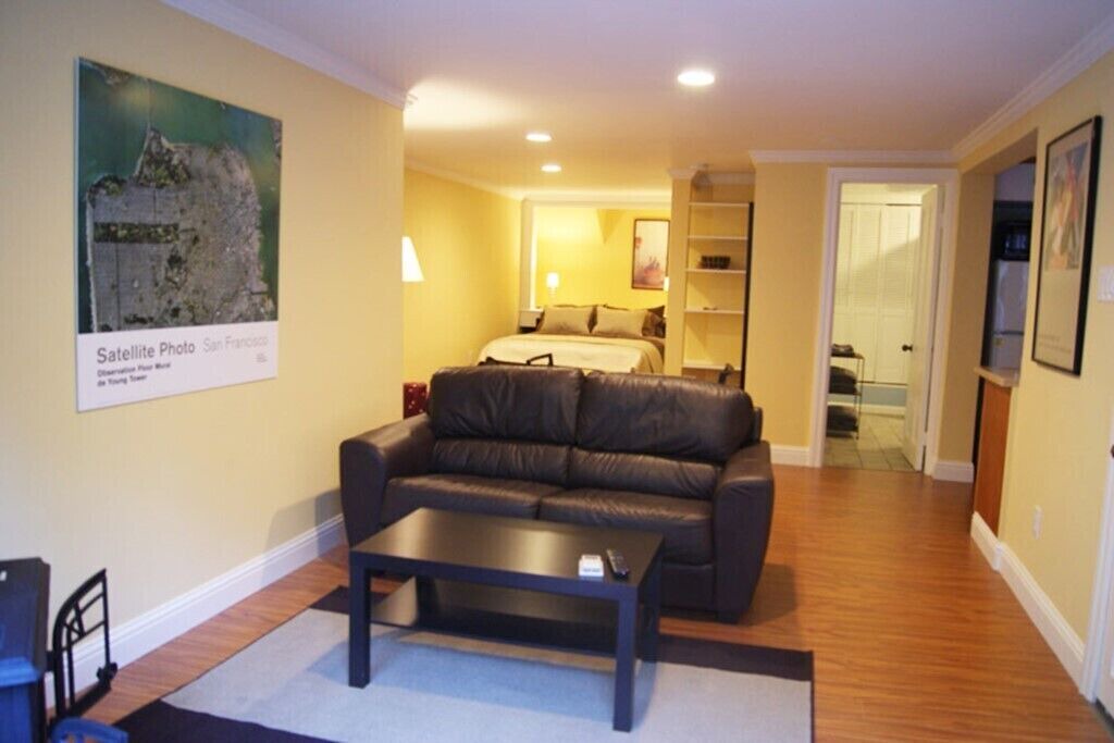 Photo of Livingroom in Haight-Ashbury