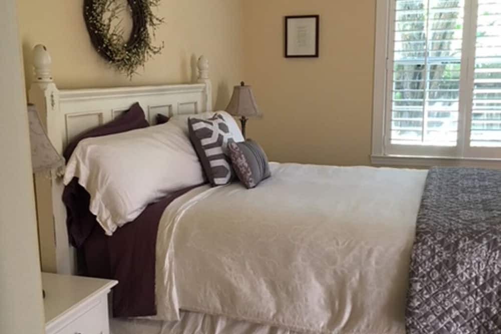 Photo of Bedroom in St. Helena