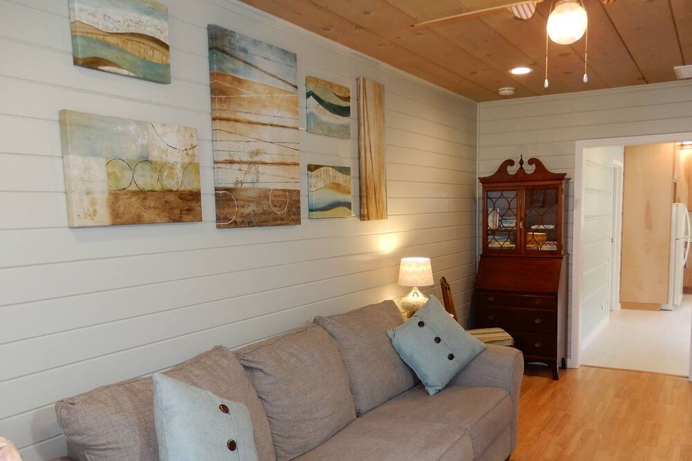 Photo of Livingroom in Opal Cliffs