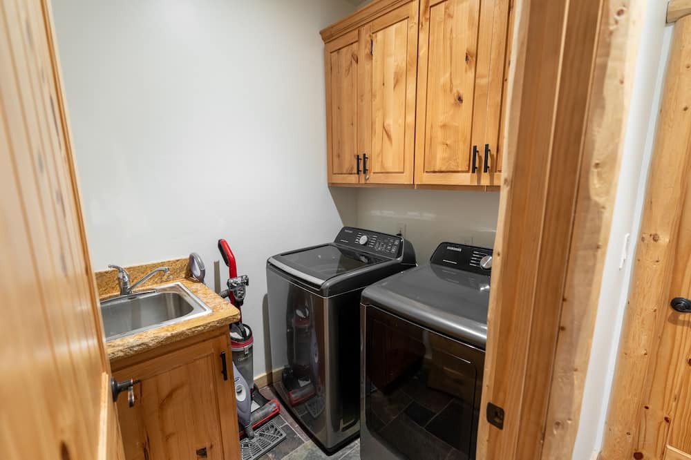 Photo of Kitchen in Evergreen Estates