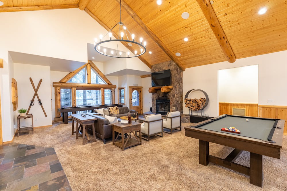 Photo of Livingroom in Evergreen Estates