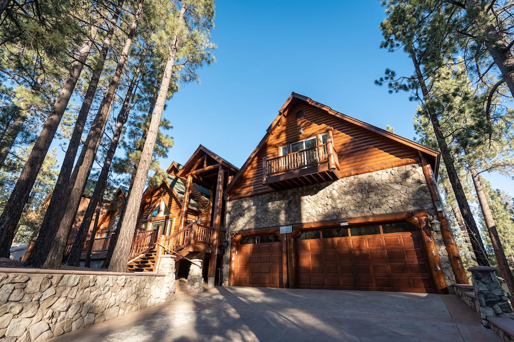 Photo of Outdoor in Evergreen Estates