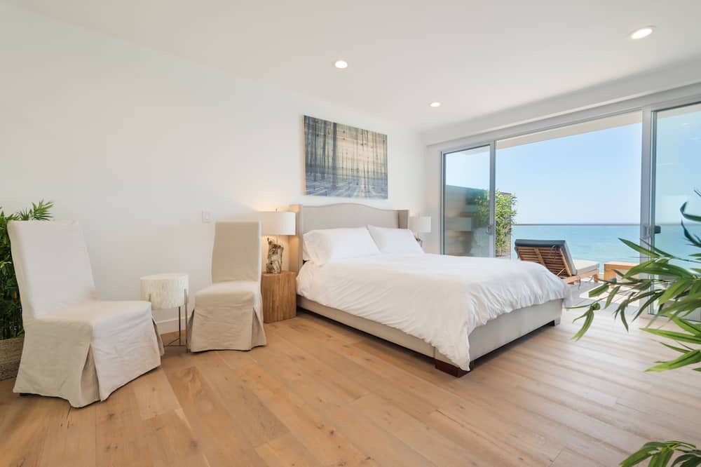 Photo of Bedroom in Eastern Malibu