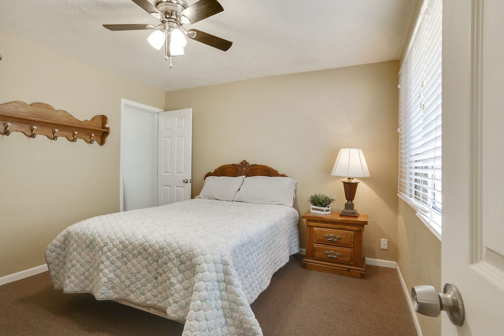 Photo of Bathroom in Miramonte