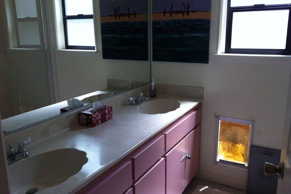 Photo of Bathroom in Cathedral City Cove