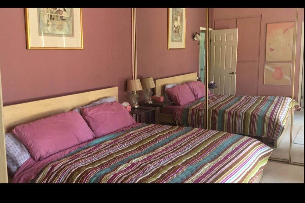 Photo of Bedroom in Cathedral City Cove