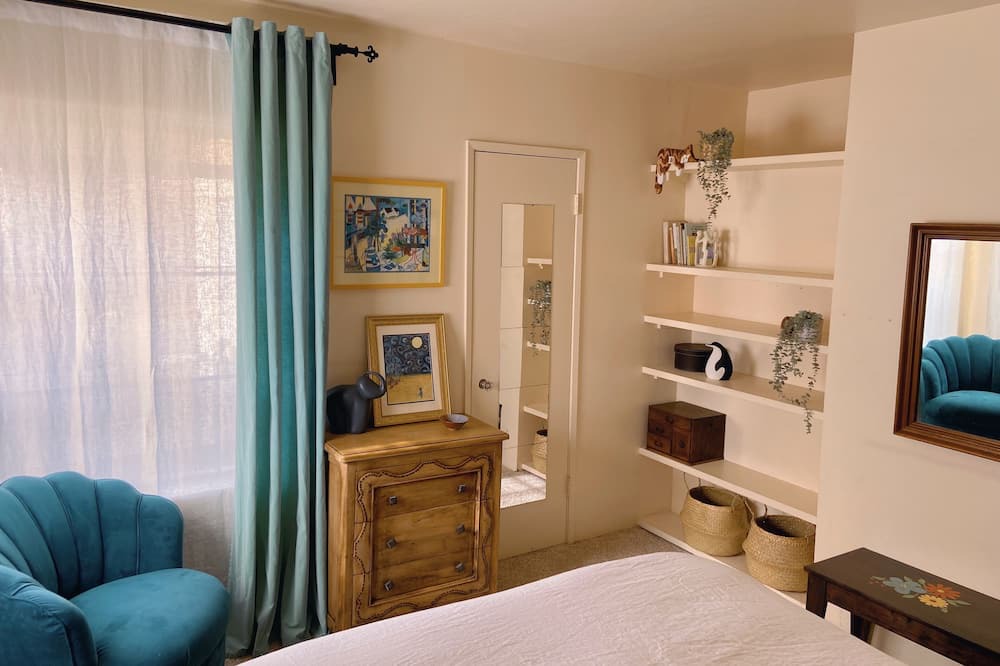 Photo of Bedroom in Old Towne