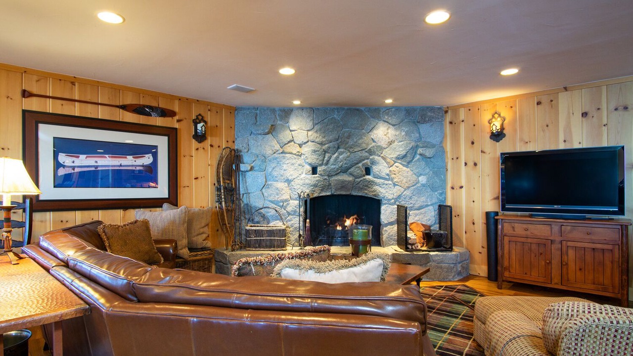 Photo of Livingroom in Tahoma
