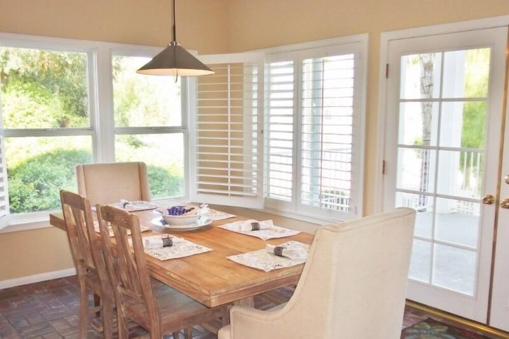 Photo of Kitchen in Canyon Lake