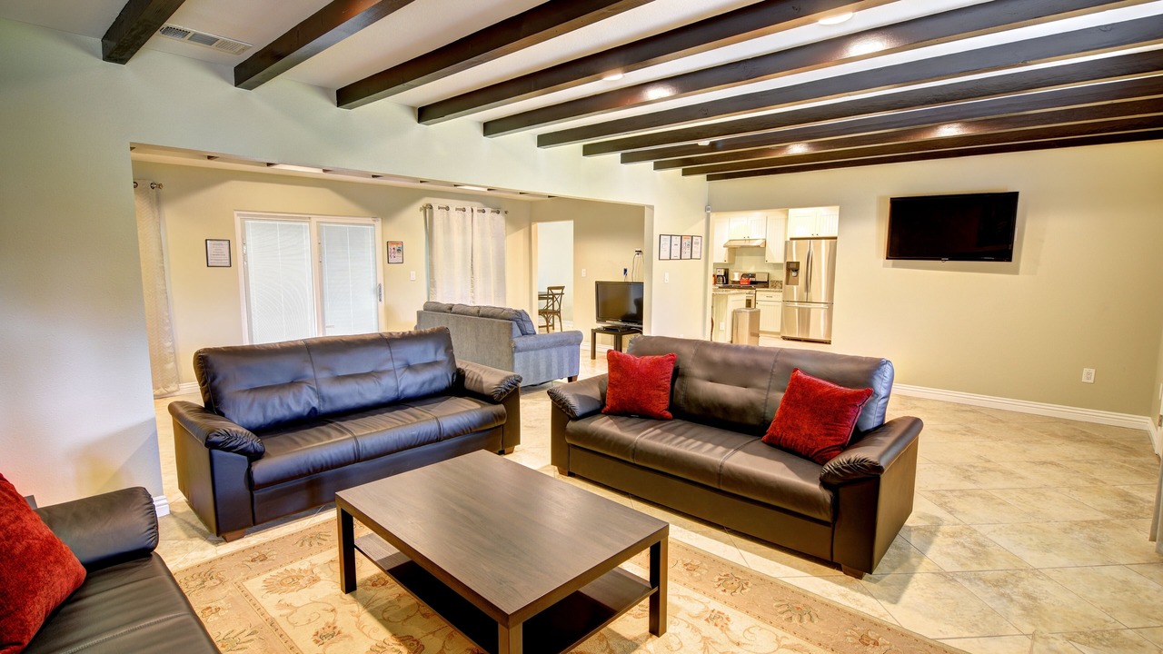 Photo of Livingroom in Southeast Anaheim