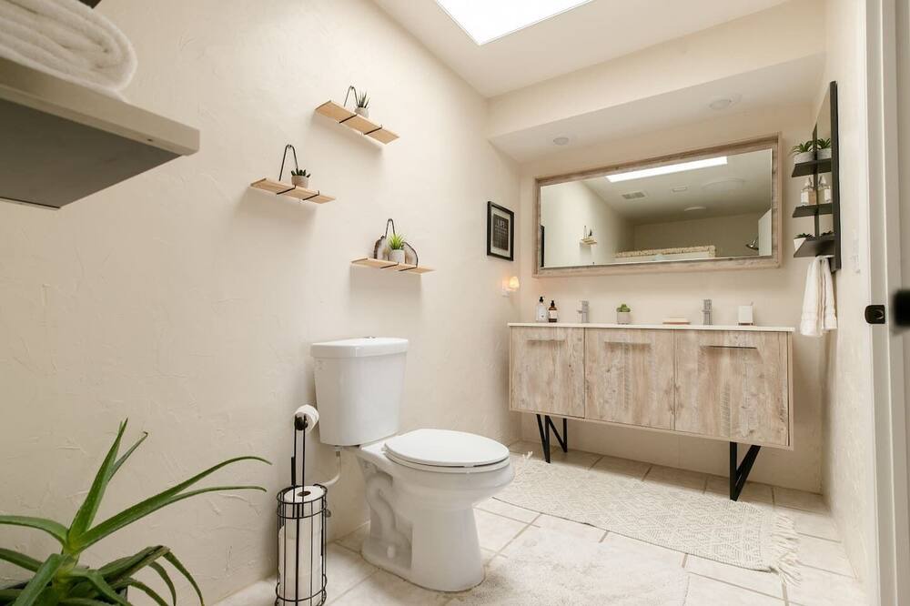Photo of Bathroom in Yucca Valley