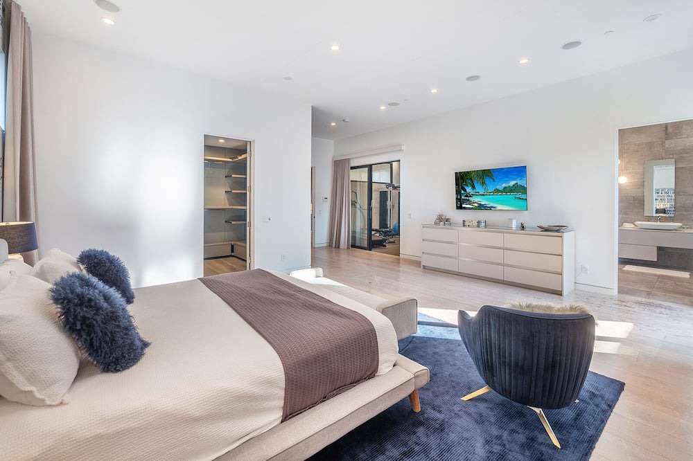 Photo of Bedroom in Greater Wilshire - Hancock Park