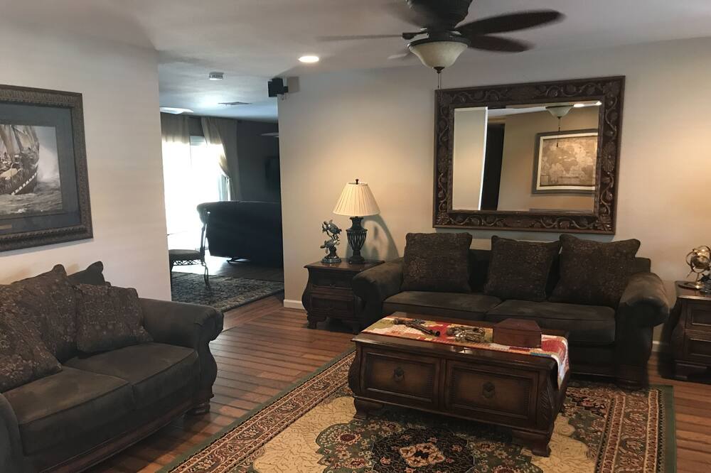 Photo of Bedroom in Woodcrest