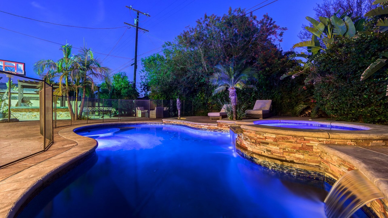 Photo of Outdoor in Valley Glen