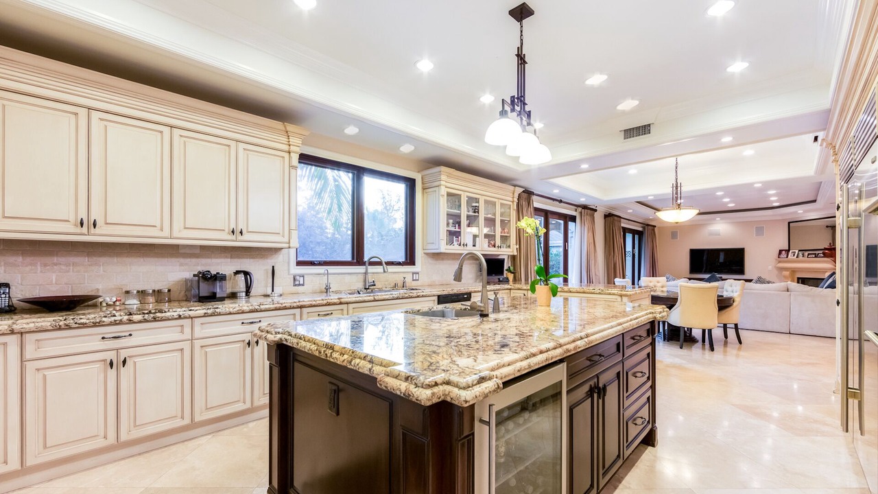 Photo of Kitchen in Valley Glen