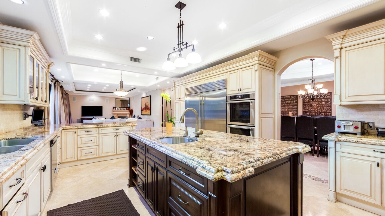 Photo of Kitchen in Valley Glen