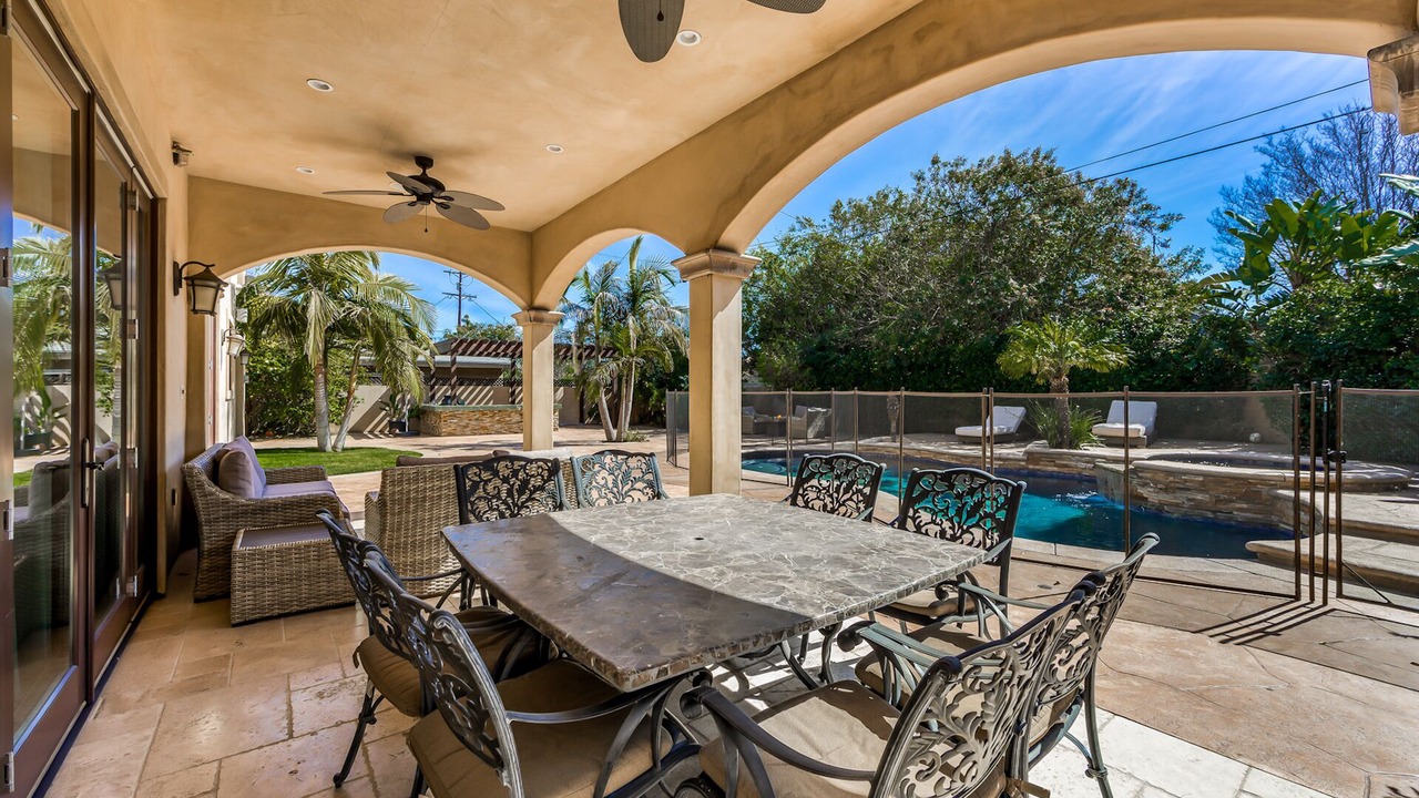 Photo of Outdoor in Valley Glen