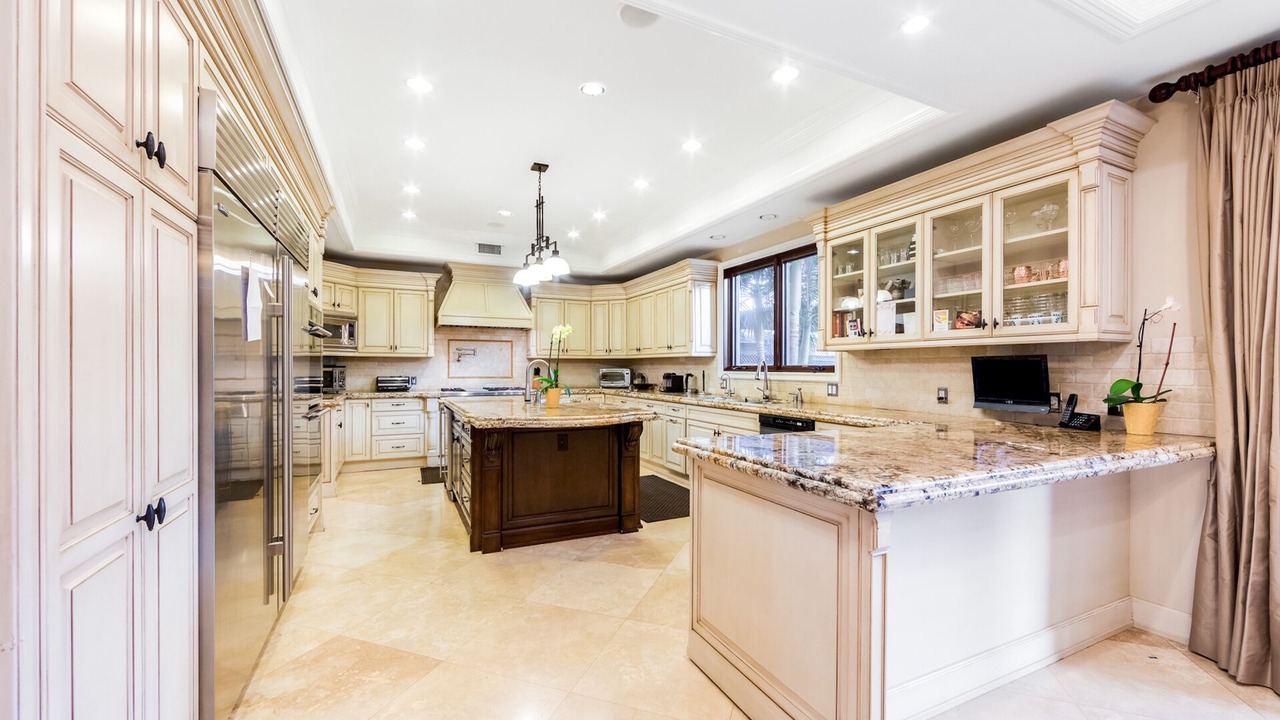 Photo of Kitchen in Valley Glen