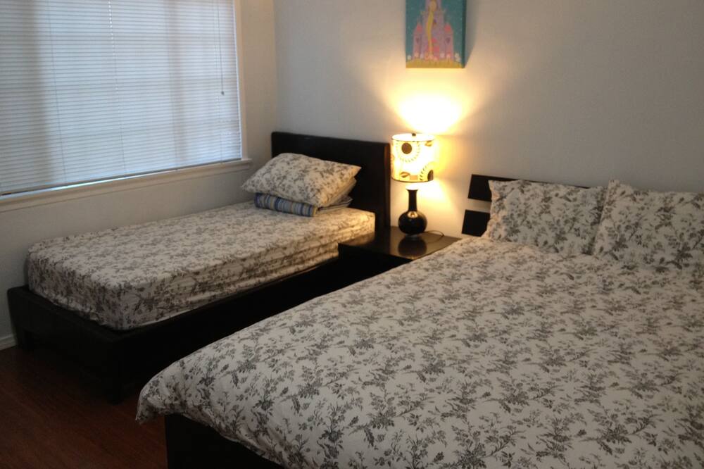 Photo of Bedroom in El Monte