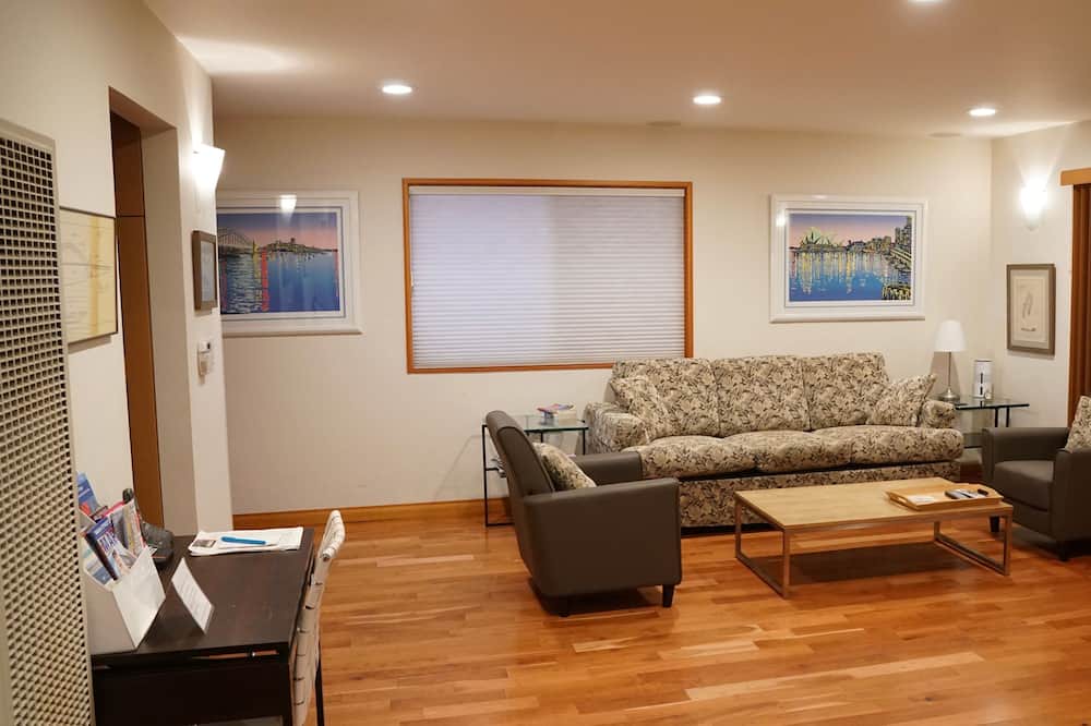 Photo of Bedroom in Marina Peninsula