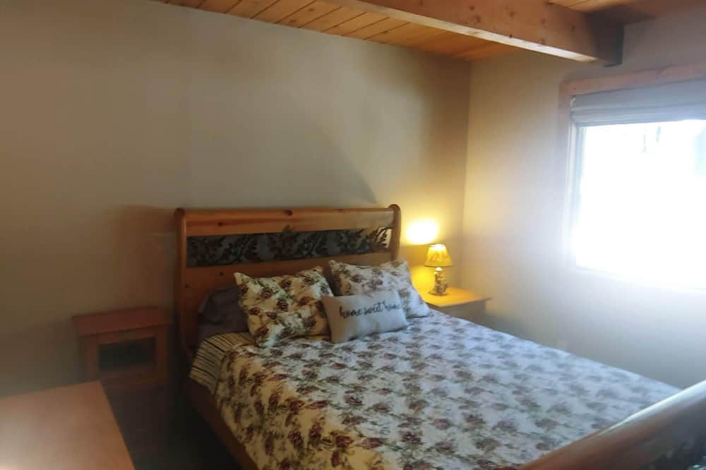Photo of Bedroom in North Upper Truckee