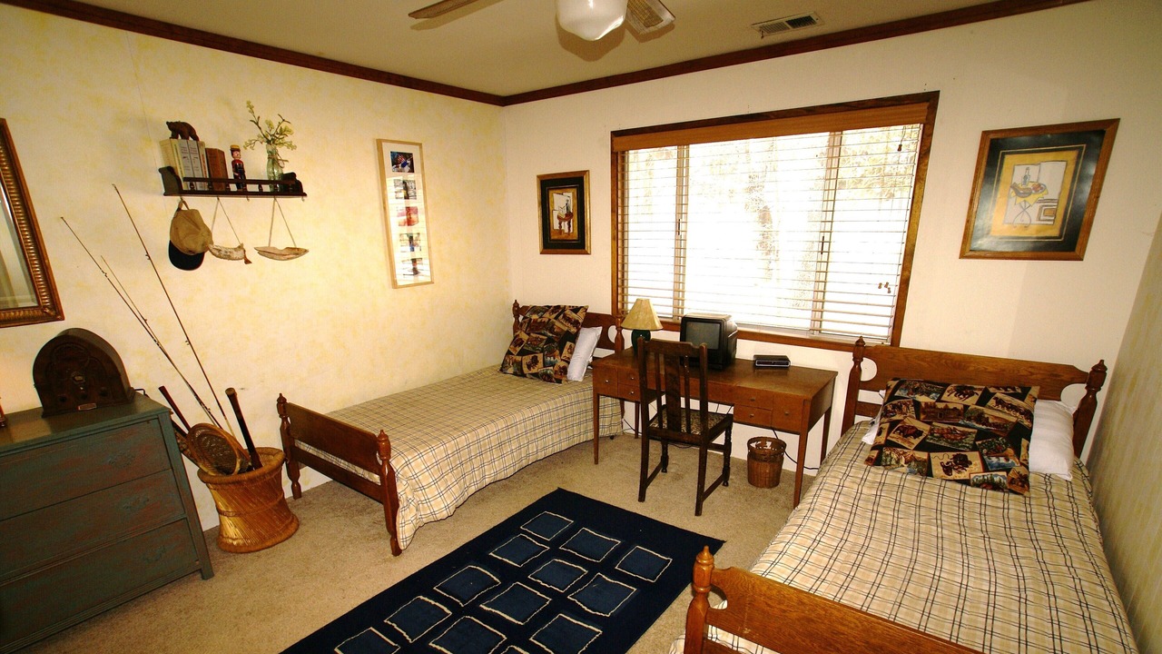 Photo of Livingroom in Wrightwood