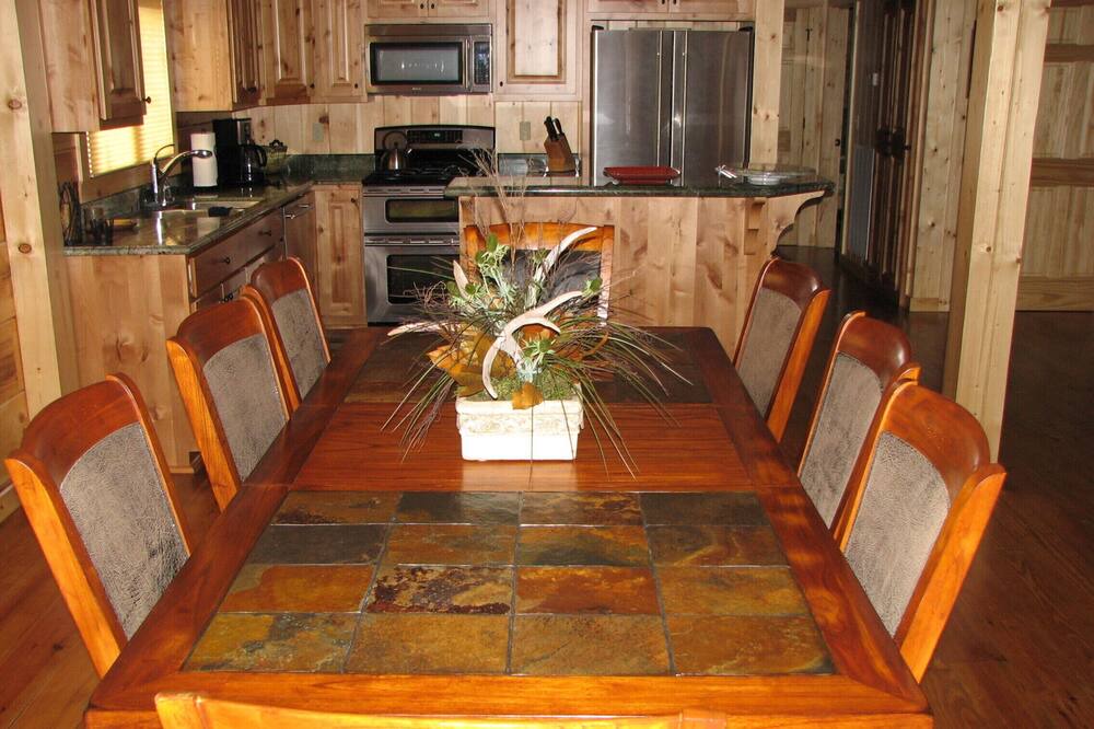 Photo of Kitchen in Mono Vista