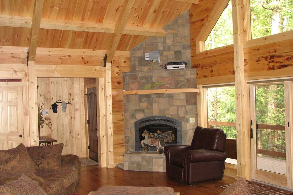 Photo of Livingroom in Mono Vista