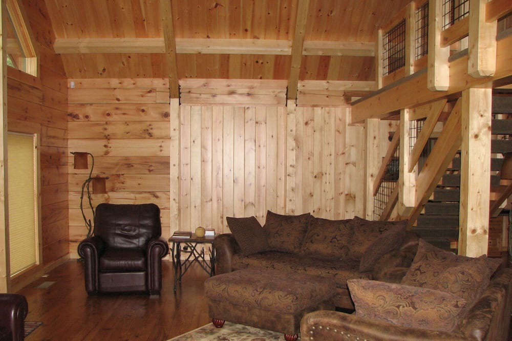 Photo of Livingroom in Mono Vista