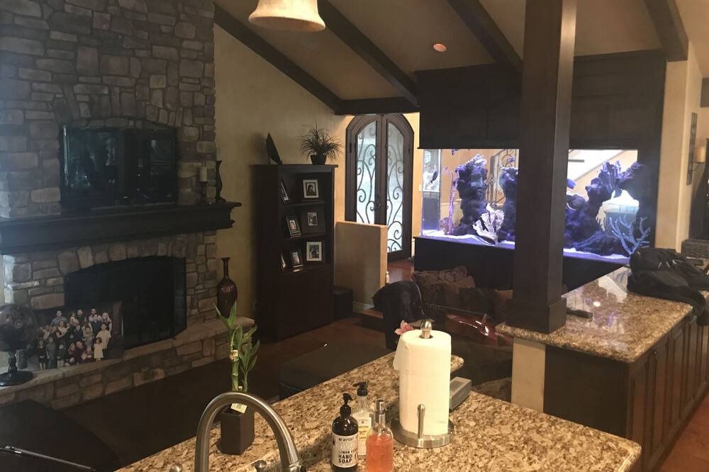 Photo of Bedroom in Laguna Niguel