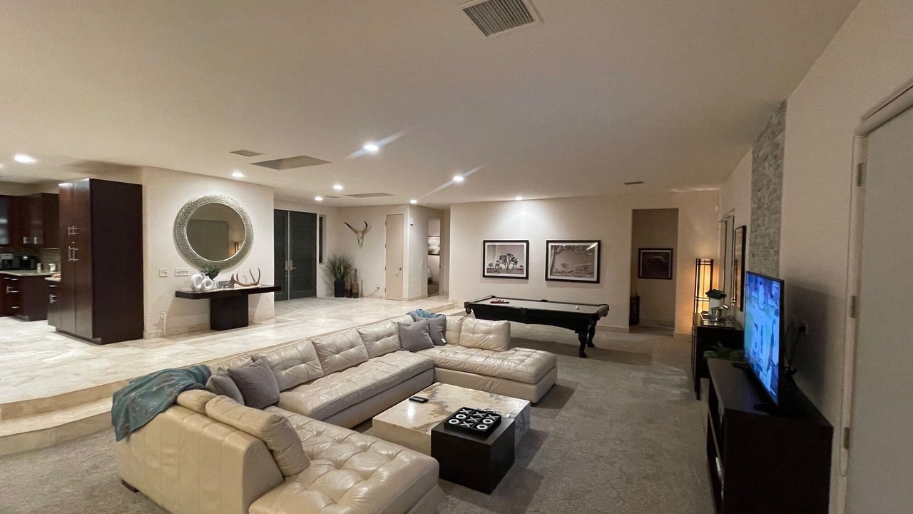 Photo of Livingroom in Palm Desert