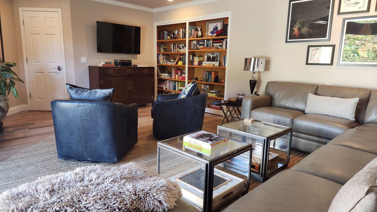 Photo of Livingroom in Chico