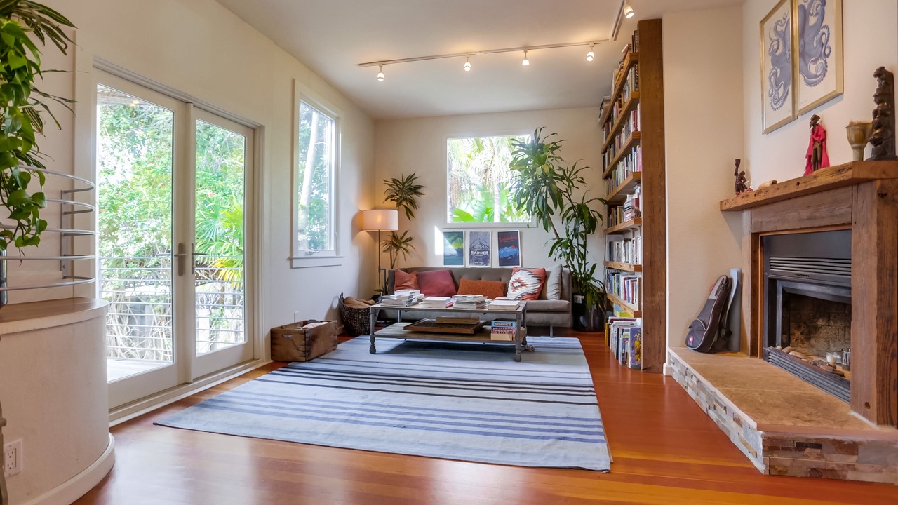Photo of Livingroom in Cardiff-by-the-Sea