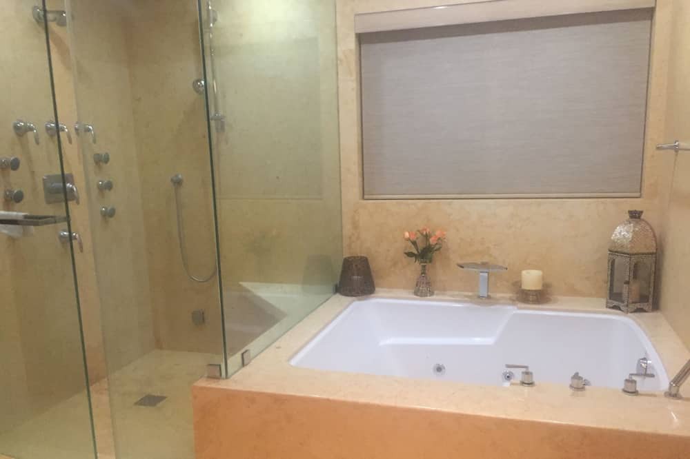 Photo of Bathroom in Malibu