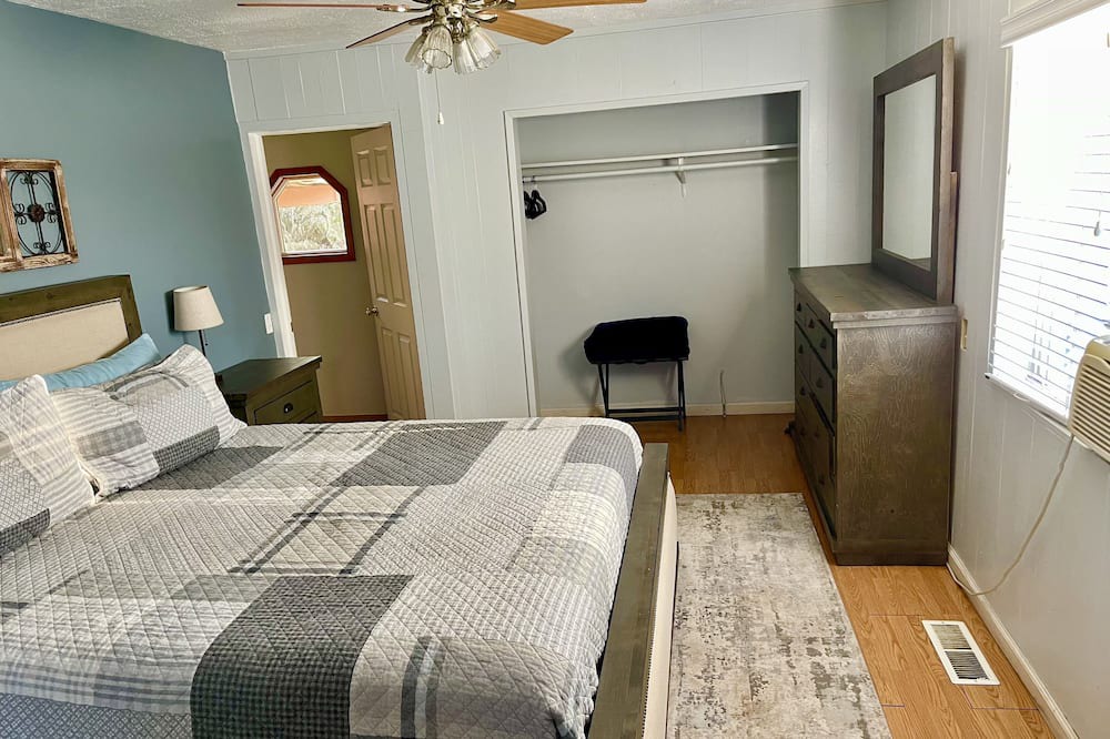 Photo of Bedroom in Three Rivers